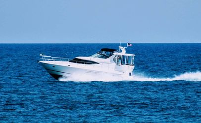 44' Cruisers Yachts 2000 Yacht For Sale